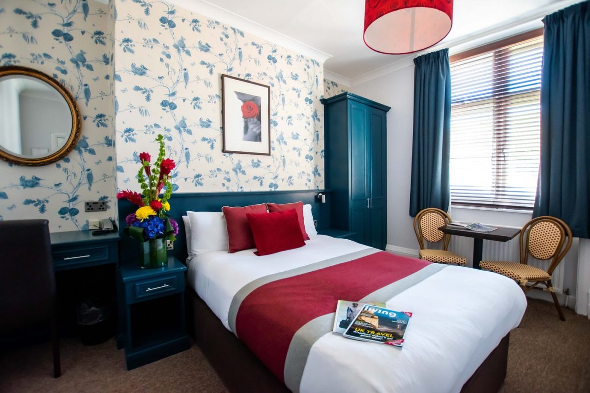 New Steine Hotel, Brighton. Double Bedroom.