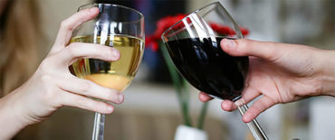 Wine Glasses Clink